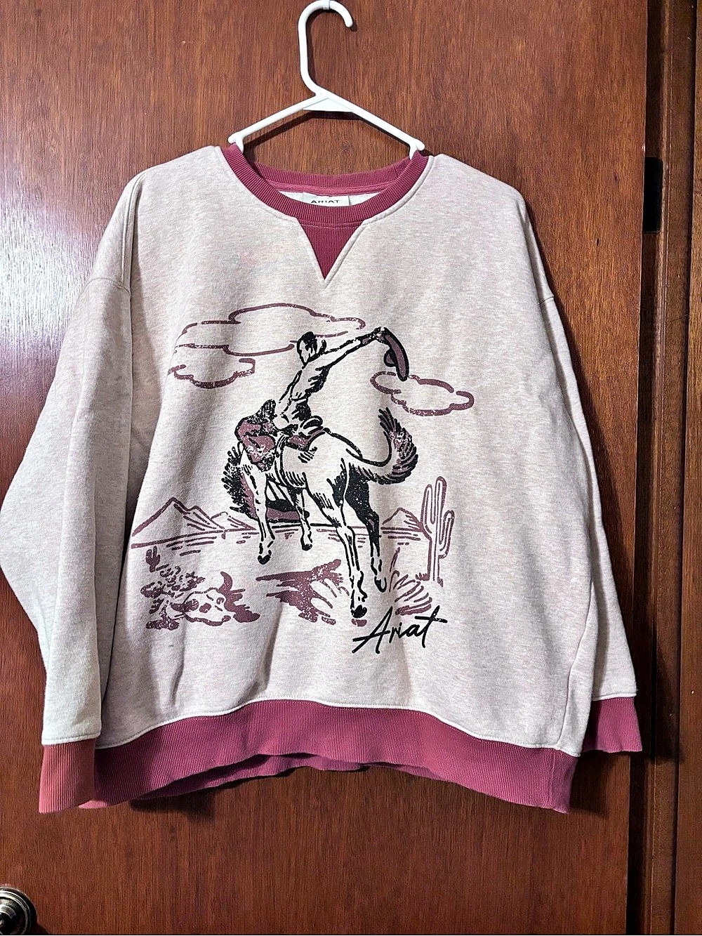 Ariat Rodeo Cowboy Graphic Sweatshirt Beige & Red Large